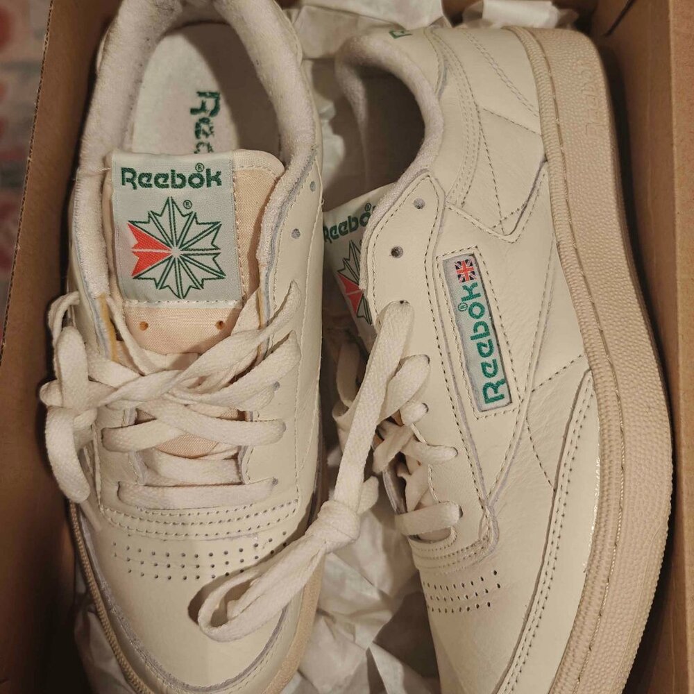 Reebok Unisex Club C 85 Vintage Style Top Chalk/Paperwhite/Glen Green